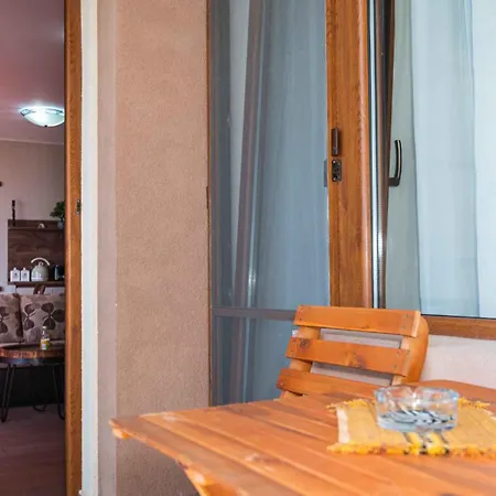 Flat Lora 아파트 *