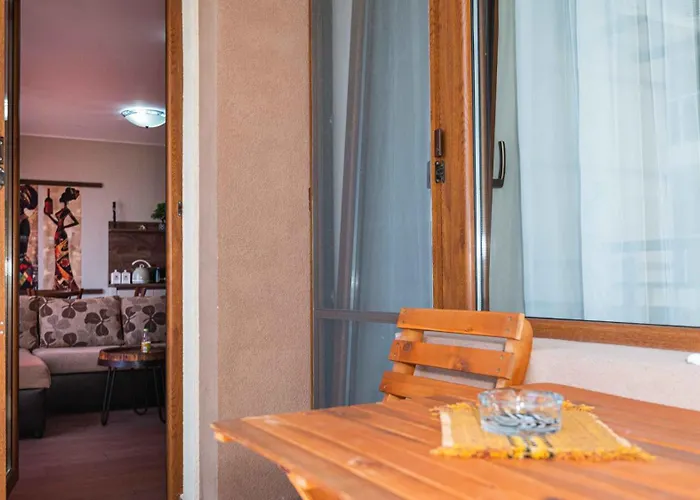 Flat Lora Apartman *